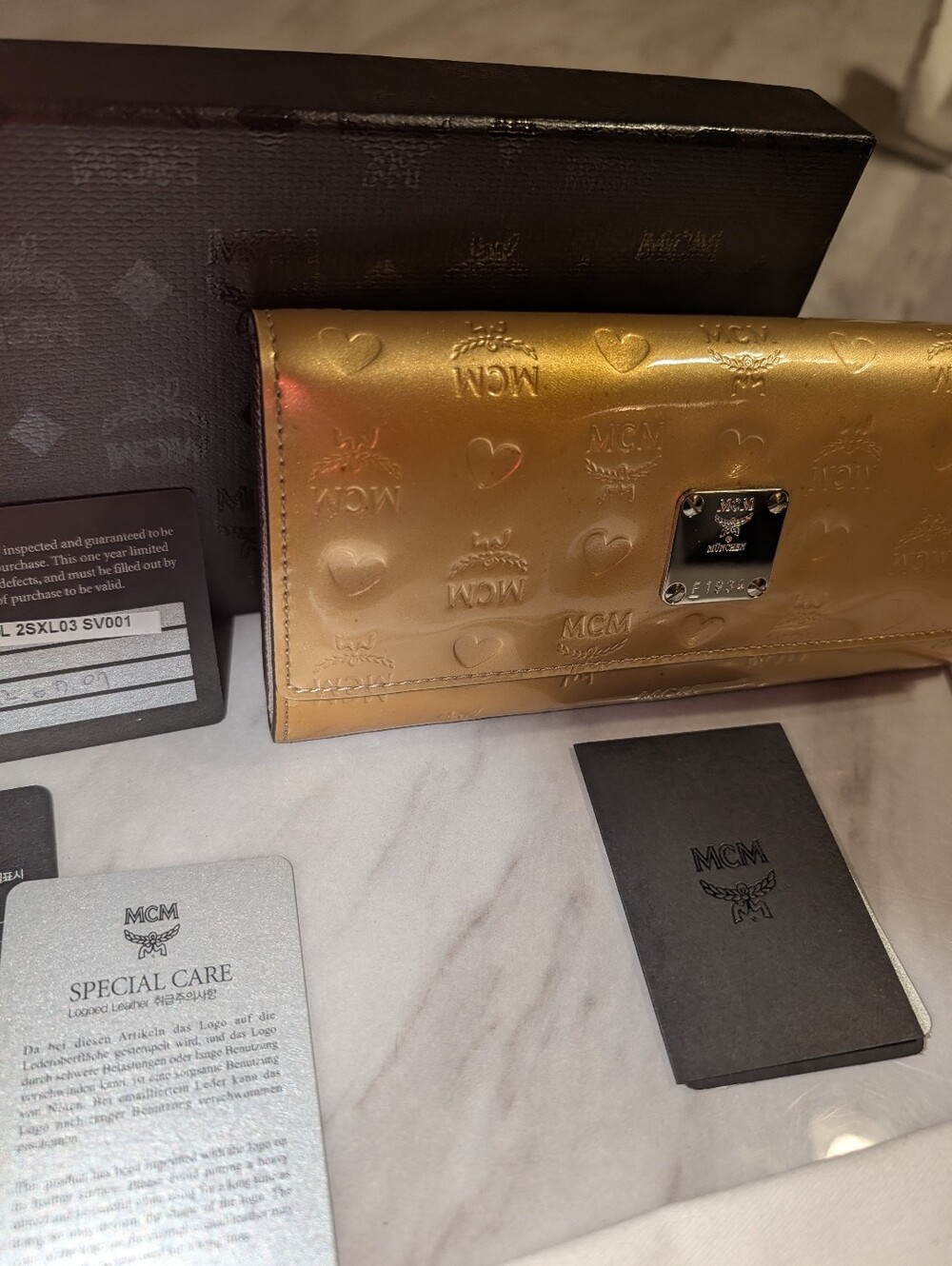 MCM Patent Leather Gold Logo Leather Wallet. LIKE NEW, NEVER USED - Picture 4 of 11